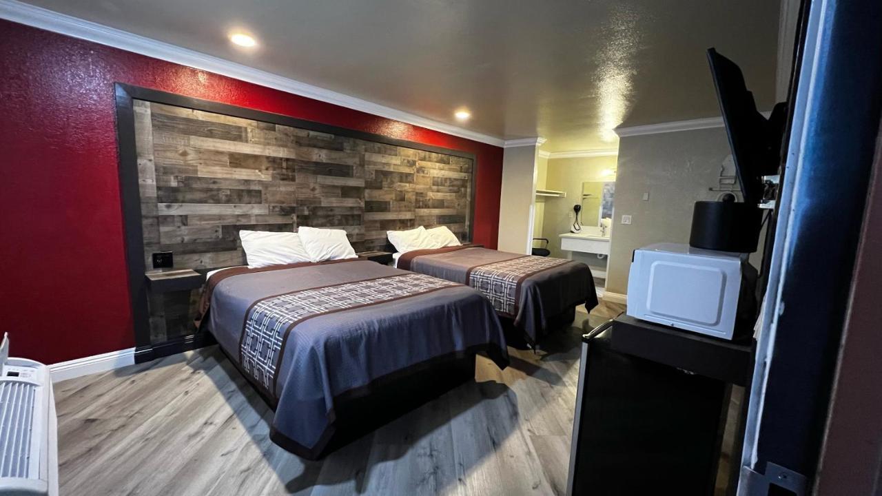New American Inn & Suites Ориндж Екстериор снимка